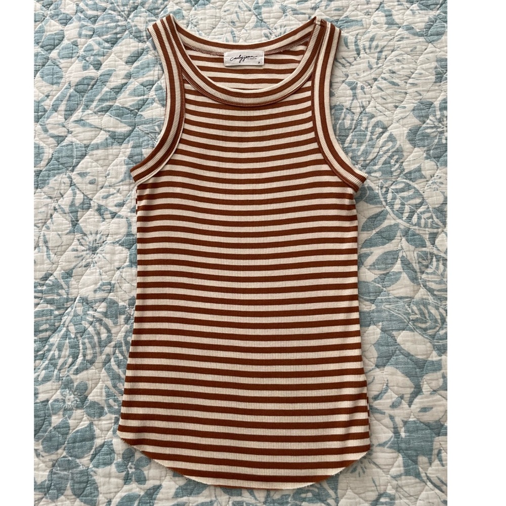 Carly Jean Los Angeles Kit Tank